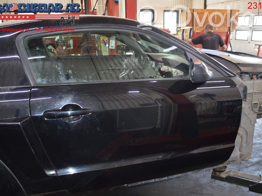 Ford Mustang V Дверь 