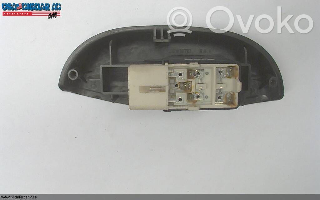 Chevrolet Kalos Electric window control switch 