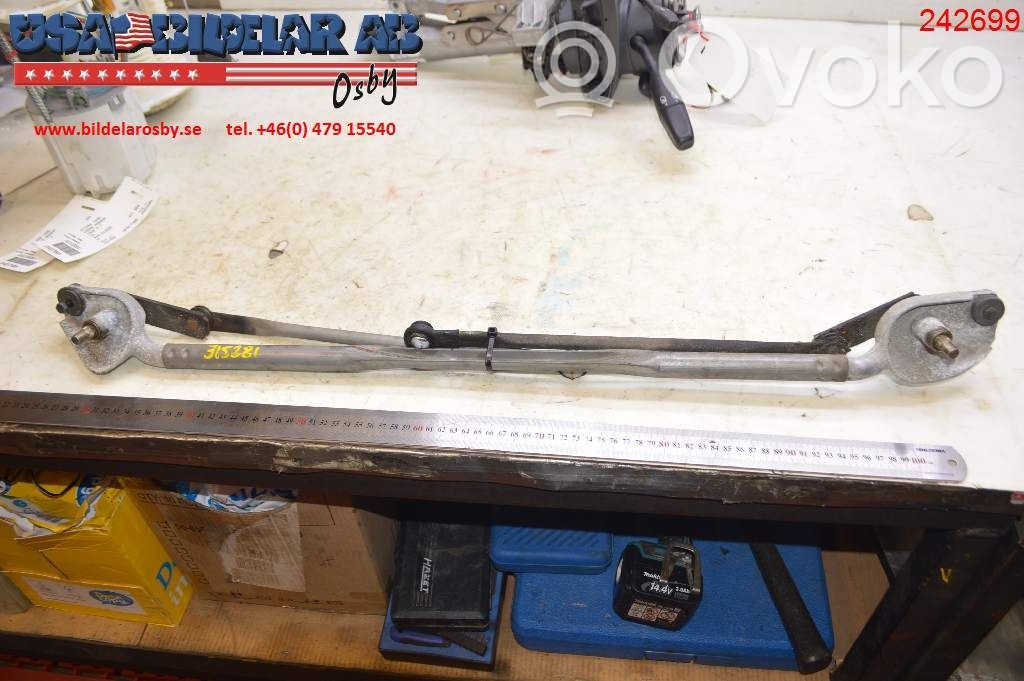 Dodge Magnum Front wiper linkage 