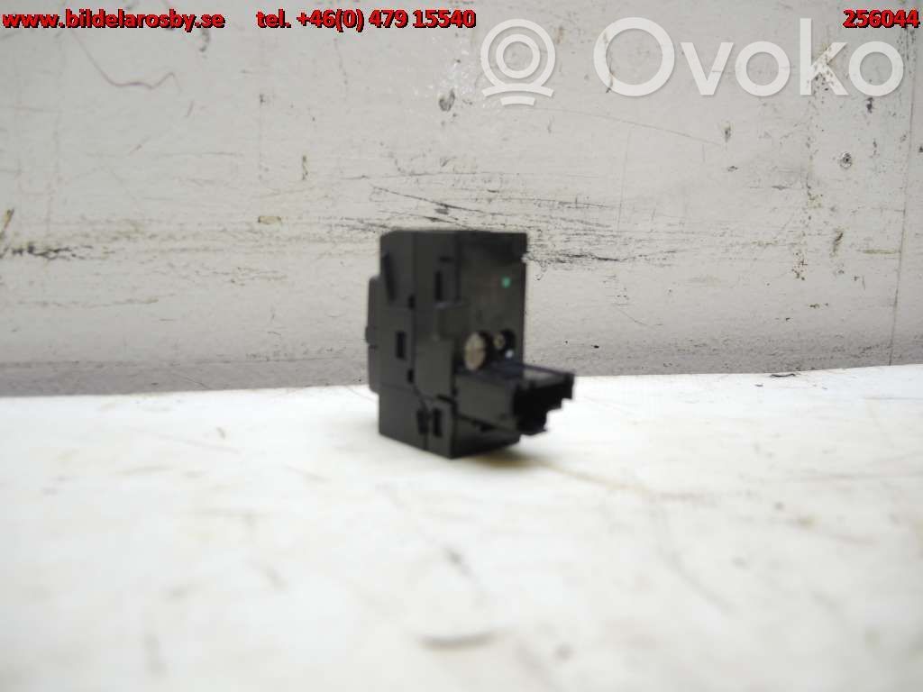 Seat heating switch   10374151
