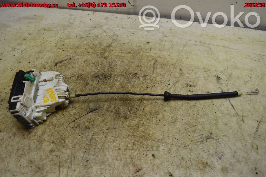 Rear door lock   04589425AC