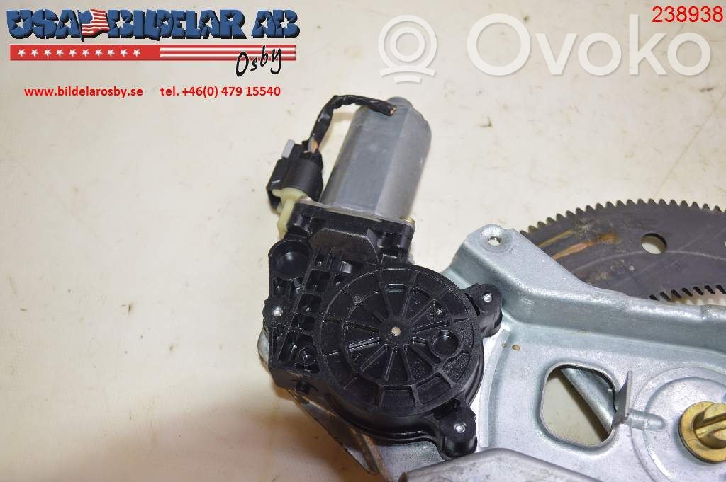 Dodge RAM Regulador de puerta trasera con motor 