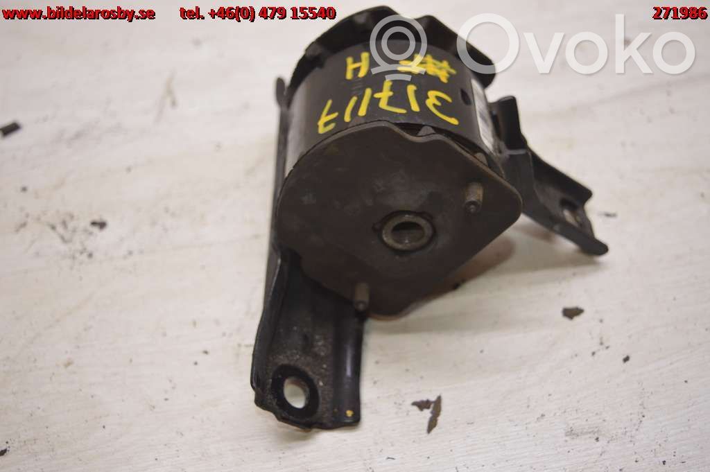 Dodge Caliber Engine mounting bracket 