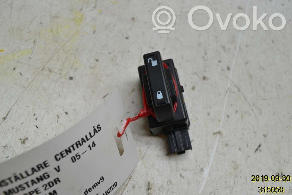 Ford Mustang V Central locking switch button 
