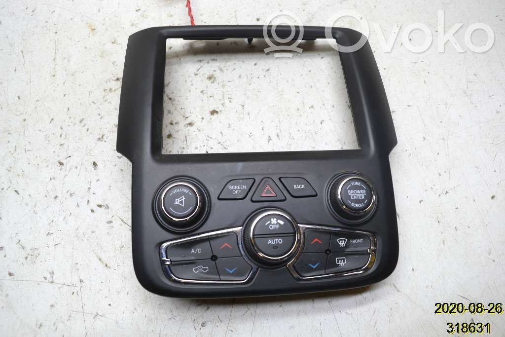 Dodge RAM Panel klimatyzacji 