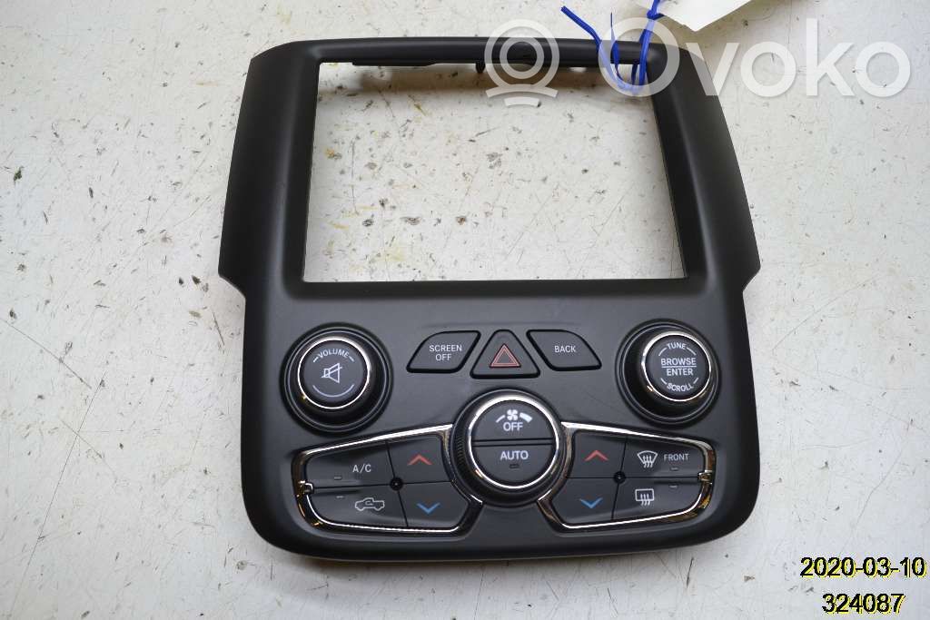 Dodge RAM Panel klimatyzacji 
