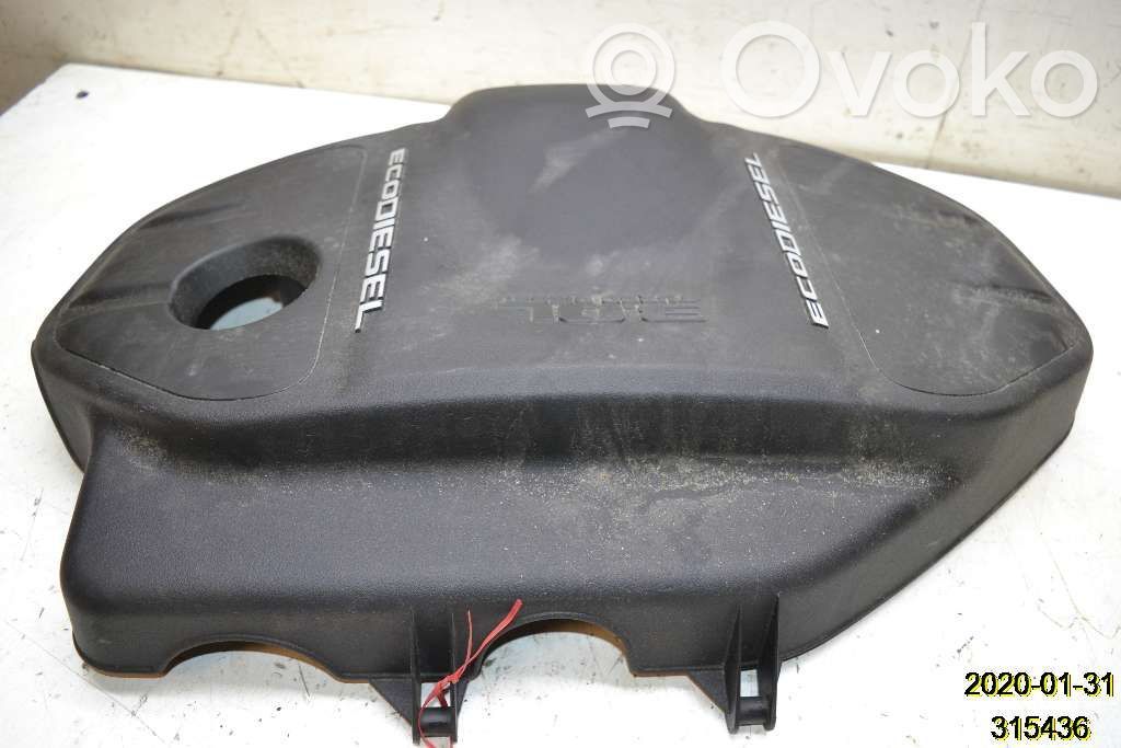 Dodge RAM Motorabdeckung 