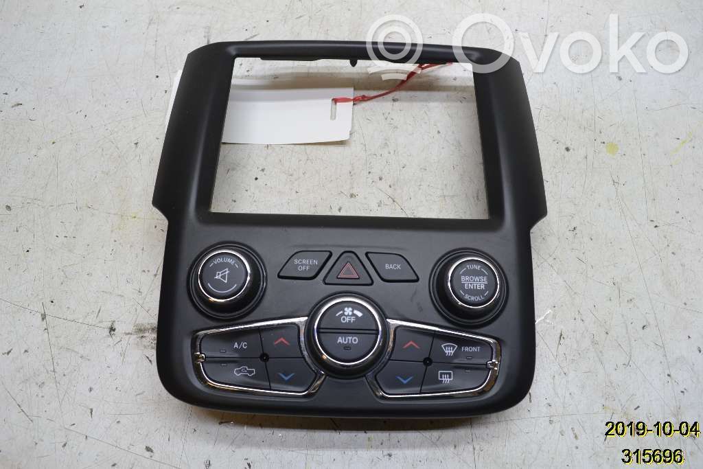 Dodge RAM Panel klimatyzacji 