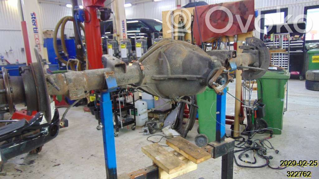 Dodge RAM Galinis tiltas 