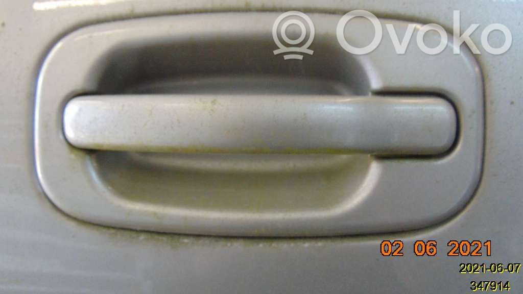 Chevrolet Suburban Manecilla externa puerta delantera 