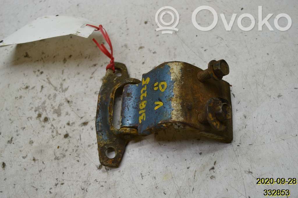 Front door upper hinge   12400051