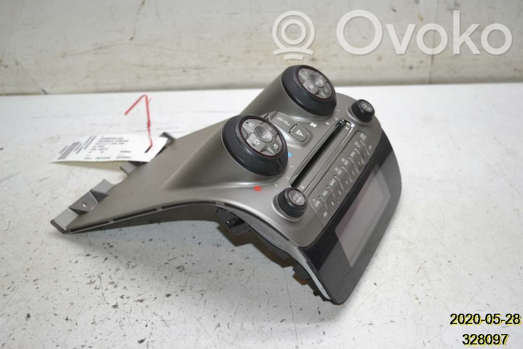 Panel / Radioodtwarzacz CD/DVD/GPS   63803272,22758410