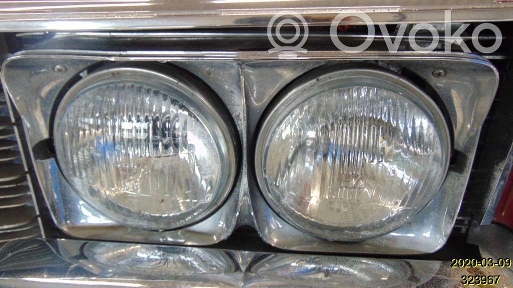 Under headlight/headlamp trim   63000549