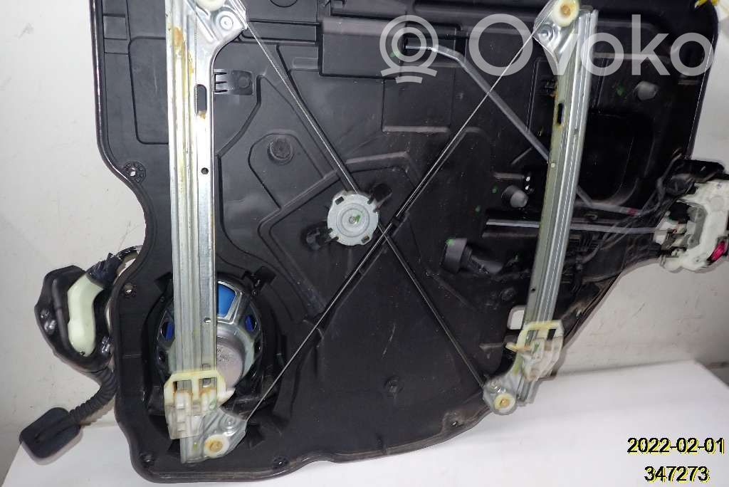 Dodge RAM Regulador de puerta trasera con motor 