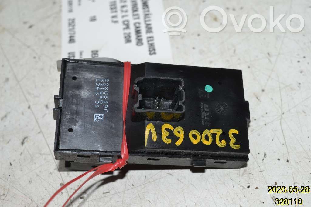 Chevrolet Camaro Electric window control switch 