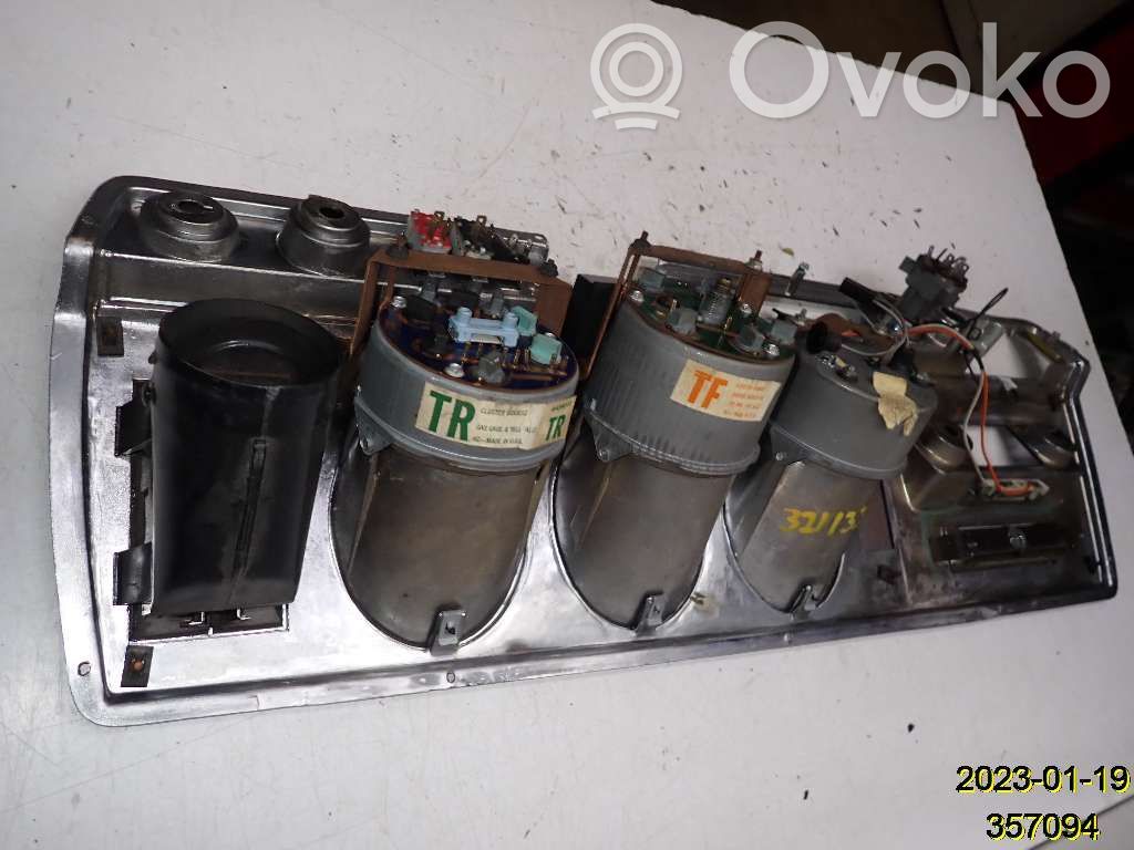 Oldsmobile 98 Speedometer (instrument cluster) 