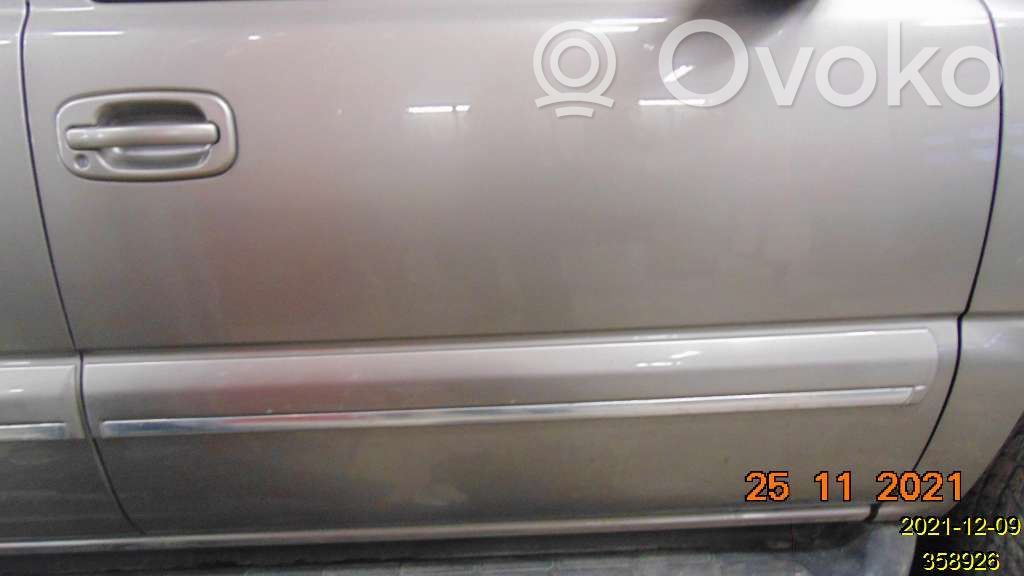 Chevrolet Suburban Дверь 