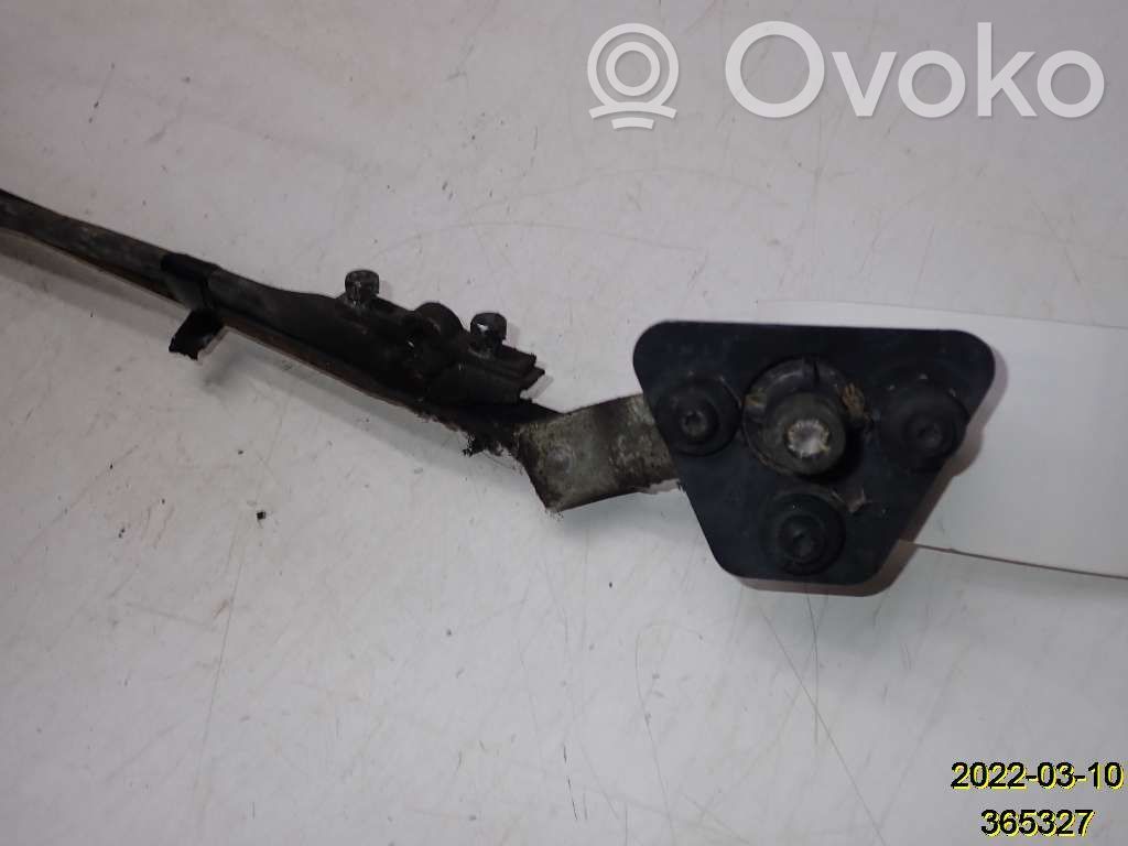 Front wiper linkage   62100330