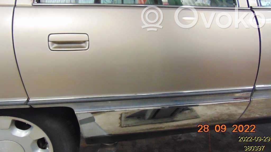 Rear door   13002586R