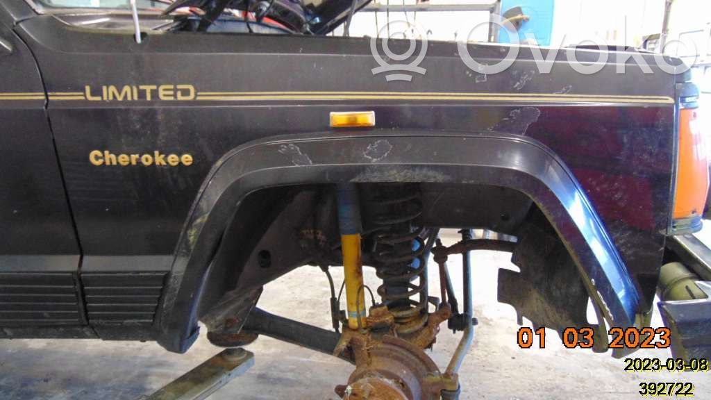 Jeep Cherokee Sparnas 