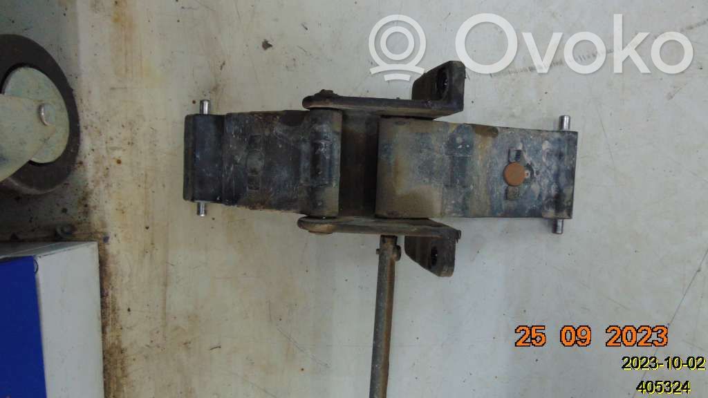 Orurowanie boczne progów SUV'a   68461580AA