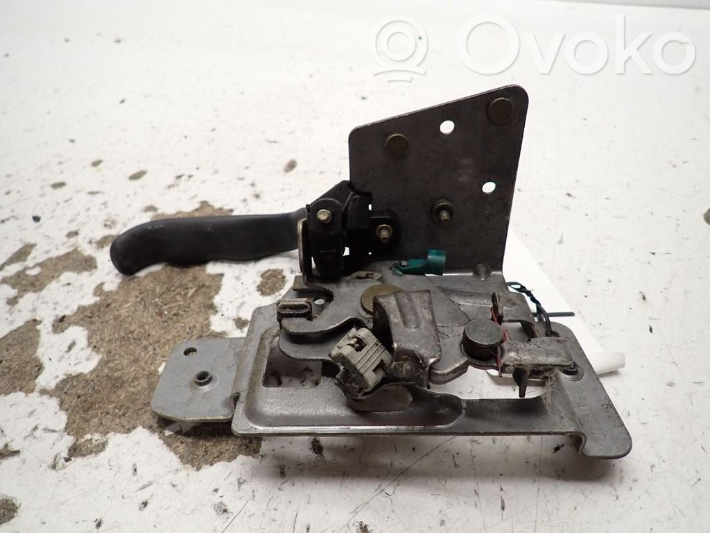 Chevrolet Silverado Front door interior handle 