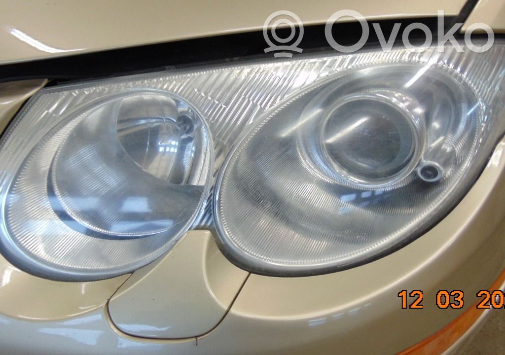 Headlight/headlamp   11401508L