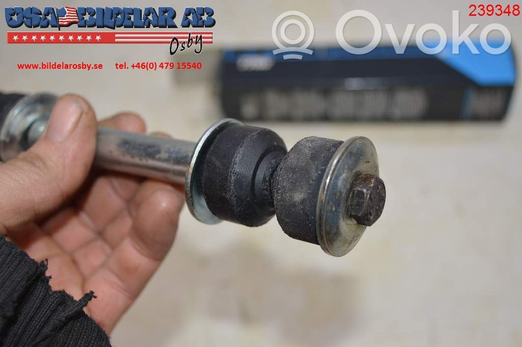 Cadillac DeVille Sway bar bush bracket, front 