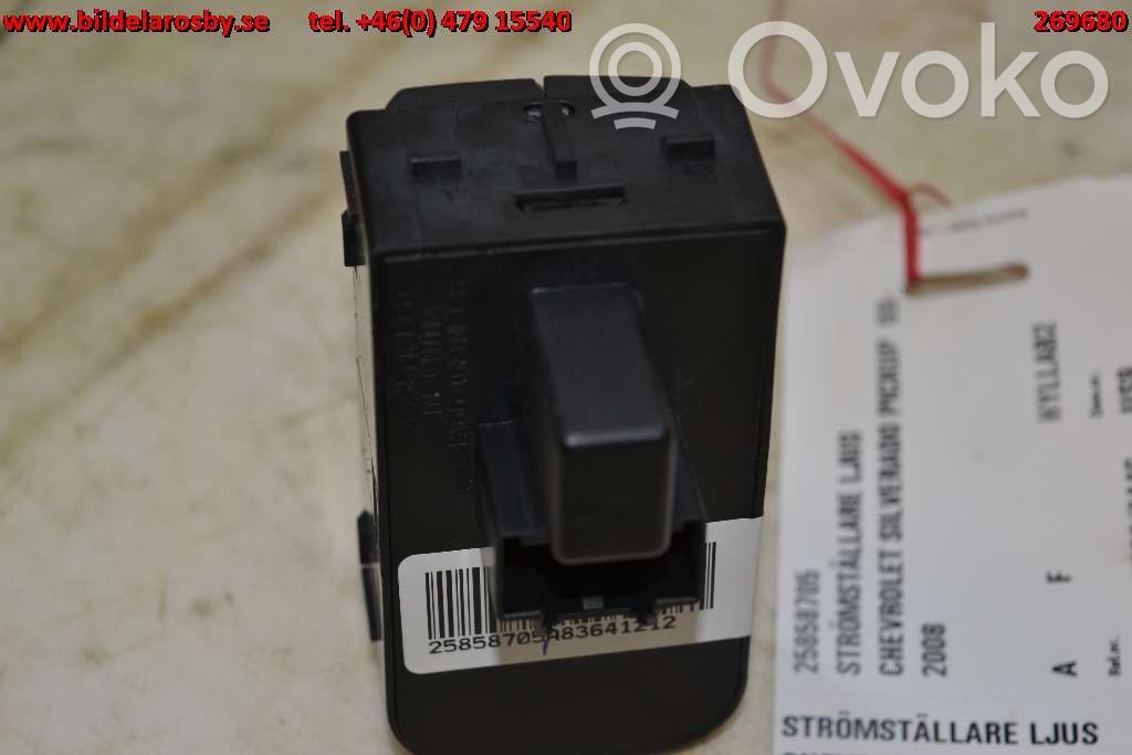 Chevrolet Silverado Light switch 