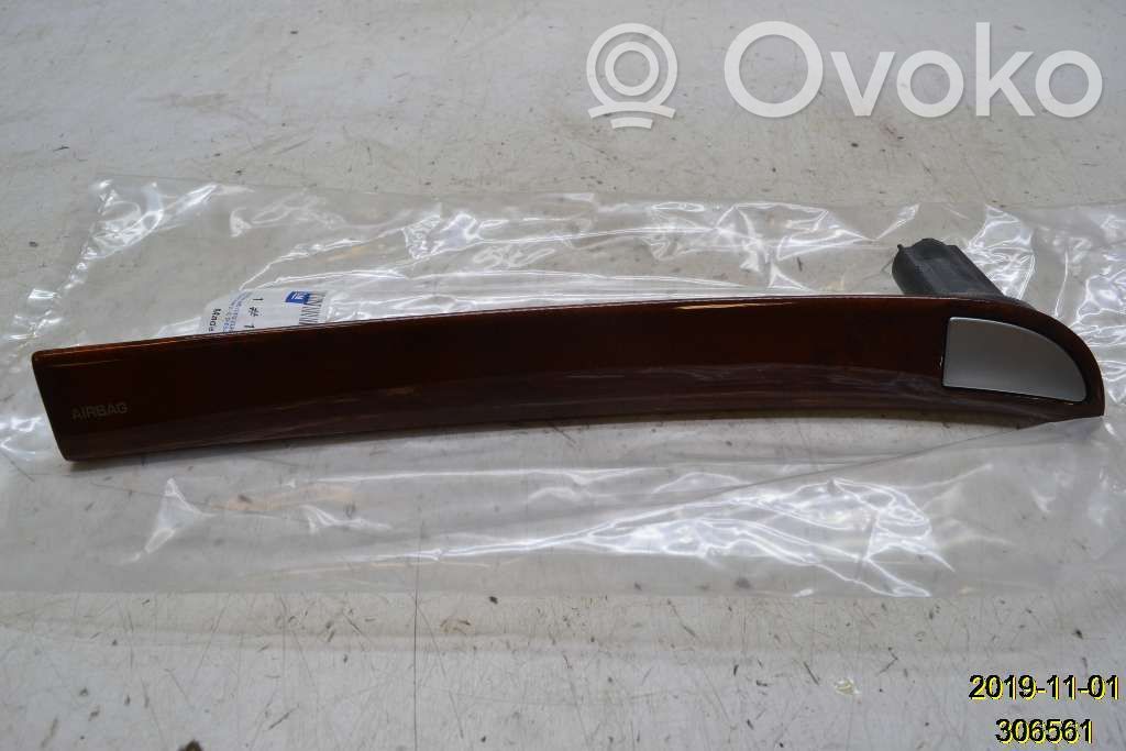 Cadillac BLS Ramă ornament torpedou bord 