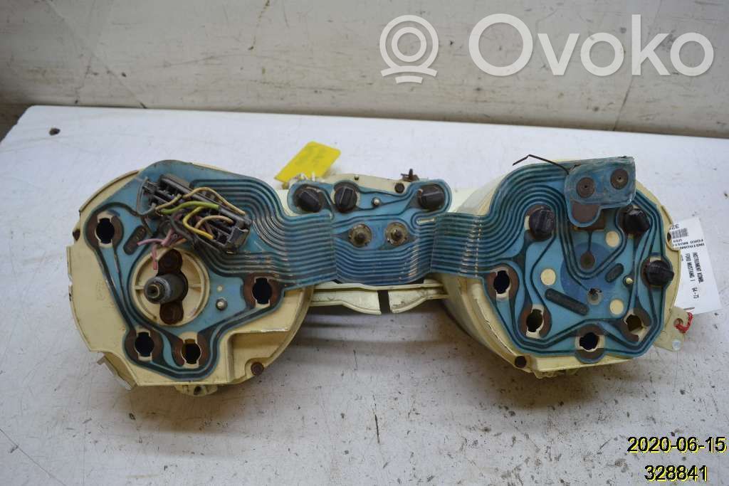 Geschwindigkeitsmesser Cockpit   25700541