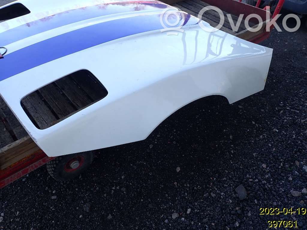 Chevrolet Corvette Dzinēja pārsegs (vāks) 