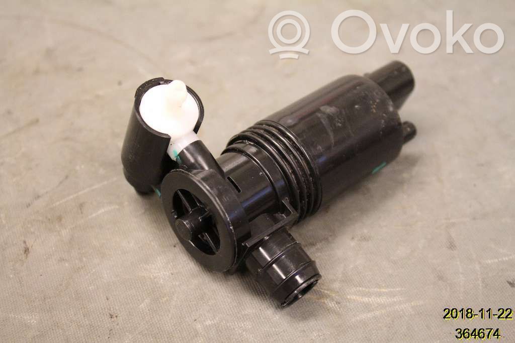 Windscreen/windshield washer pump   31349242