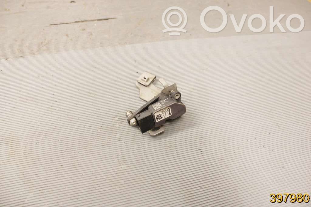 Volvo S90, V90 Headlight/headlamp level sensor 