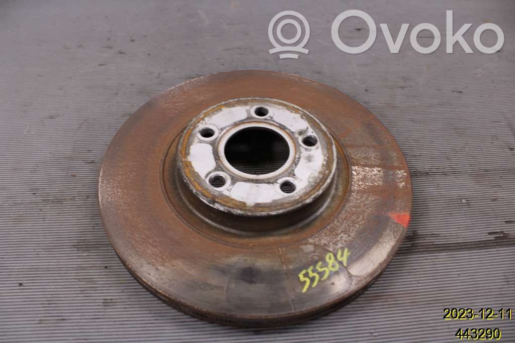 Volvo V50 Etujarrulevy 