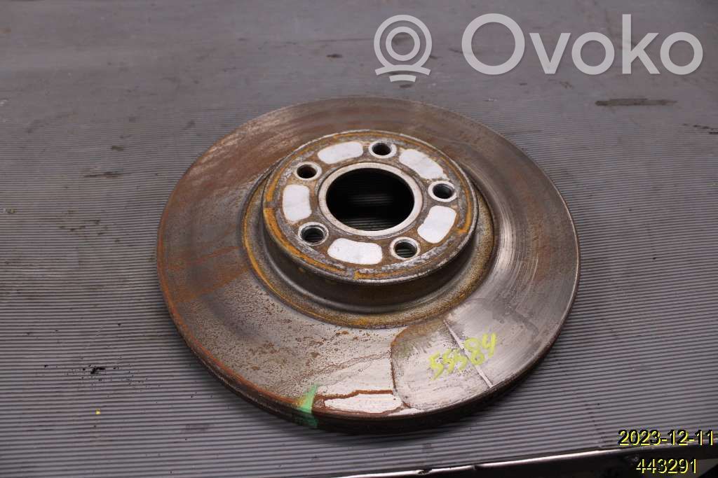 Volvo V50 Etujarrulevy 