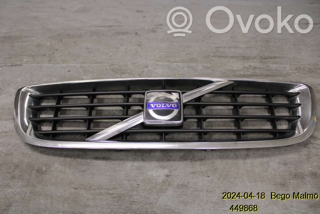 Volvo V50 Front bumper lower grill 