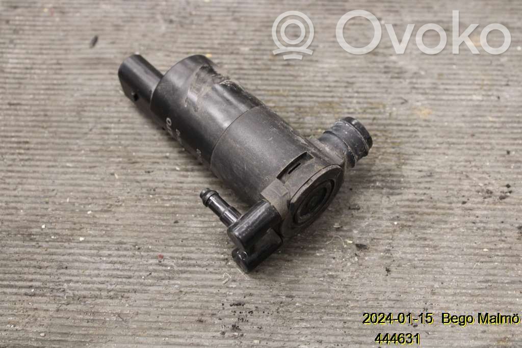 Volvo XC90 Pompa spryskiwacza lampy przedniej 