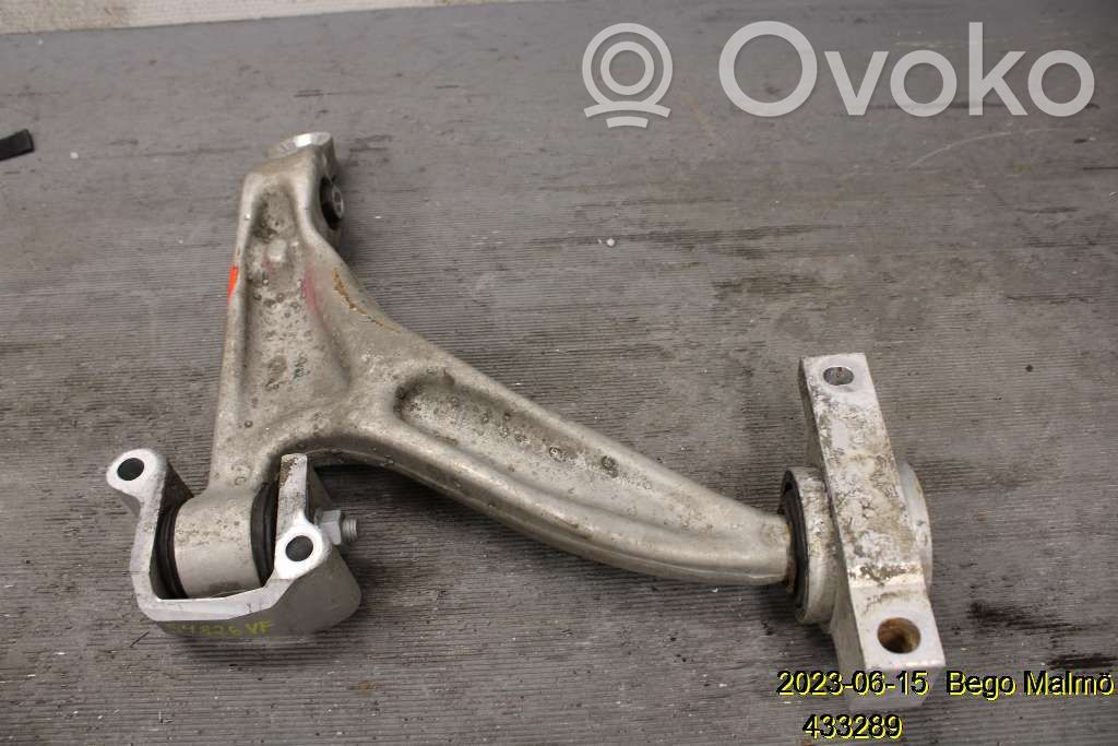 Volvo V60 Braccio di controllo sospensione anteriore inferiore/braccio oscillante 