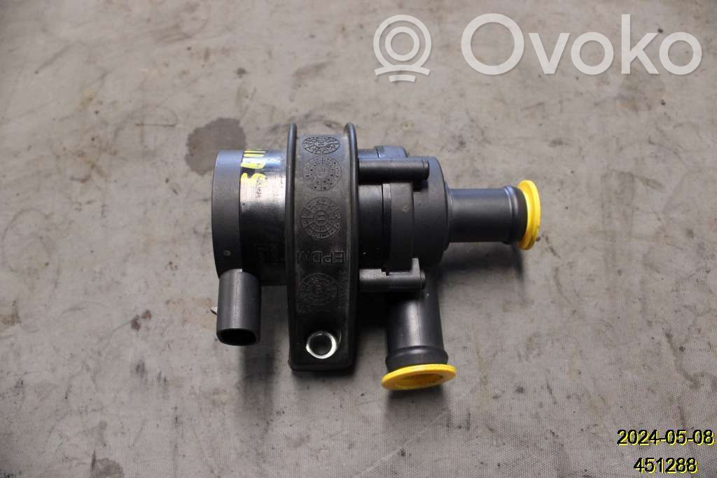 Volvo V40 Pompe à eau de liquide de refroidissement 