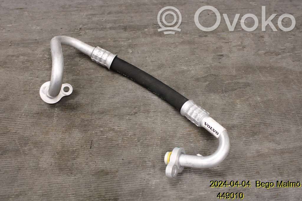 Volvo XC40 Ilmastointilaitteen putki (A/C) 