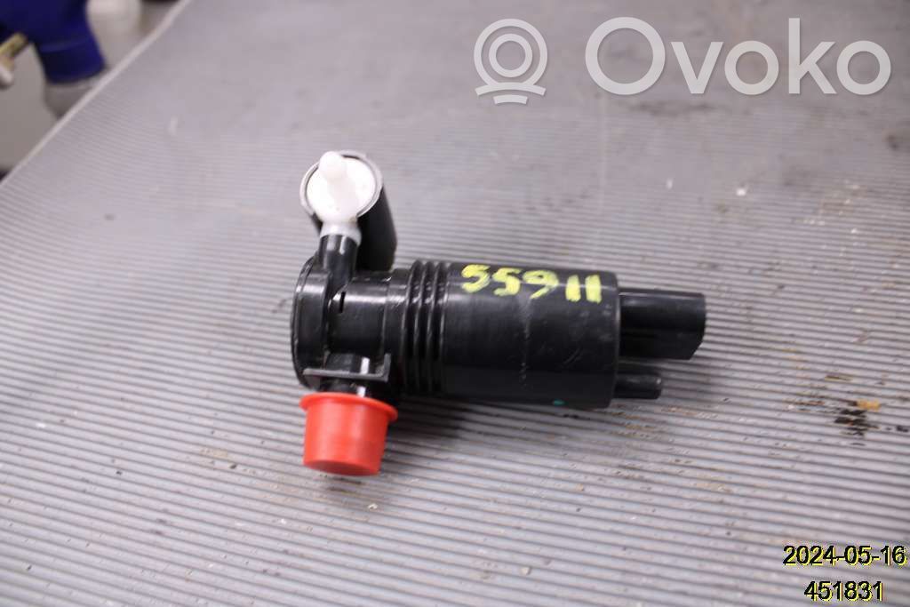 Windscreen/windshield washer pump   31349242