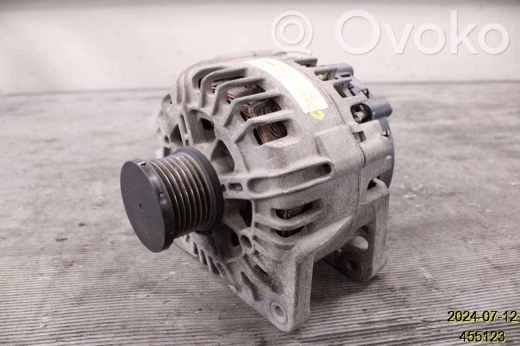 Renault Trafic II (X83) Alternator 