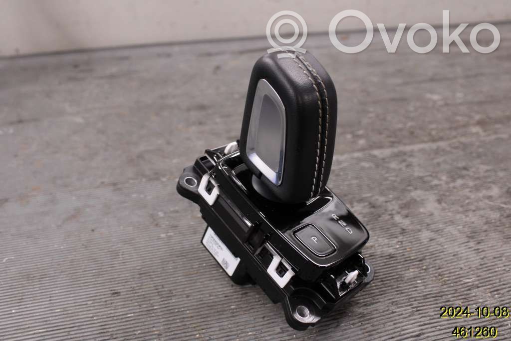 Volvo XC40 Pavarų perjungimo trosas 