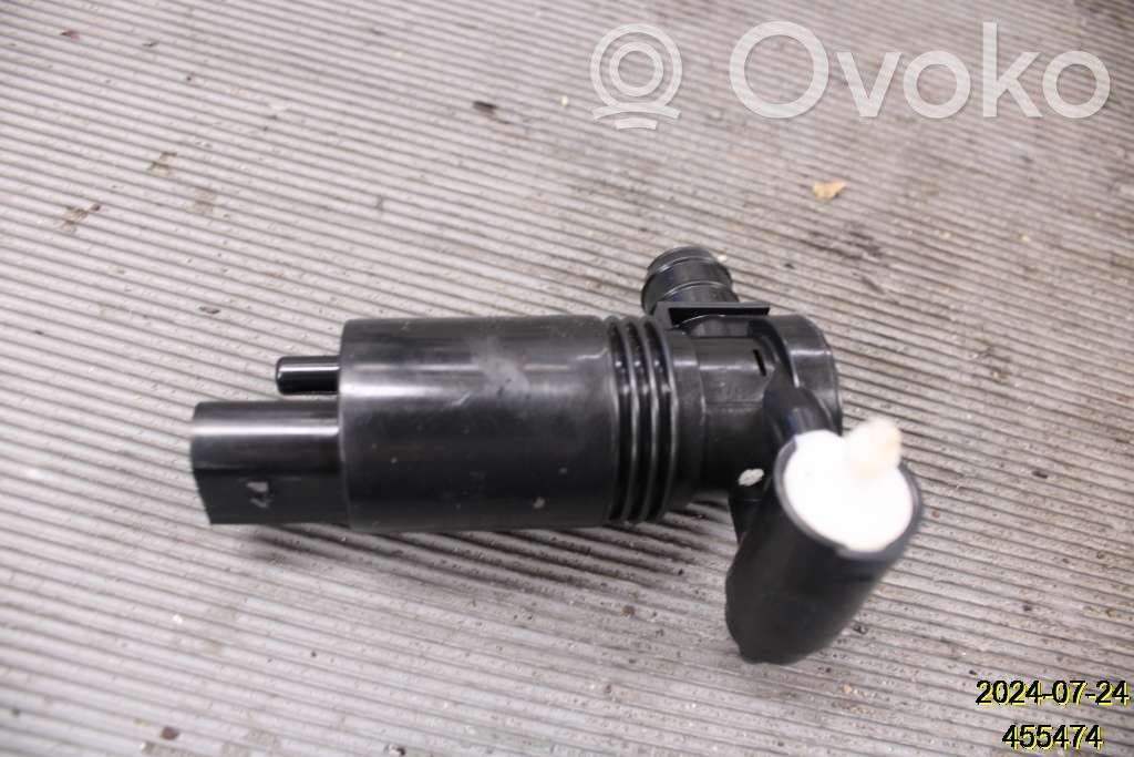Volvo XC60 Windscreen/windshield washer pump 
