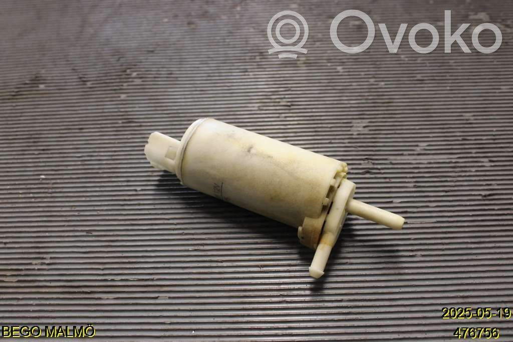 Windscreen/windshield washer pump   1258016
