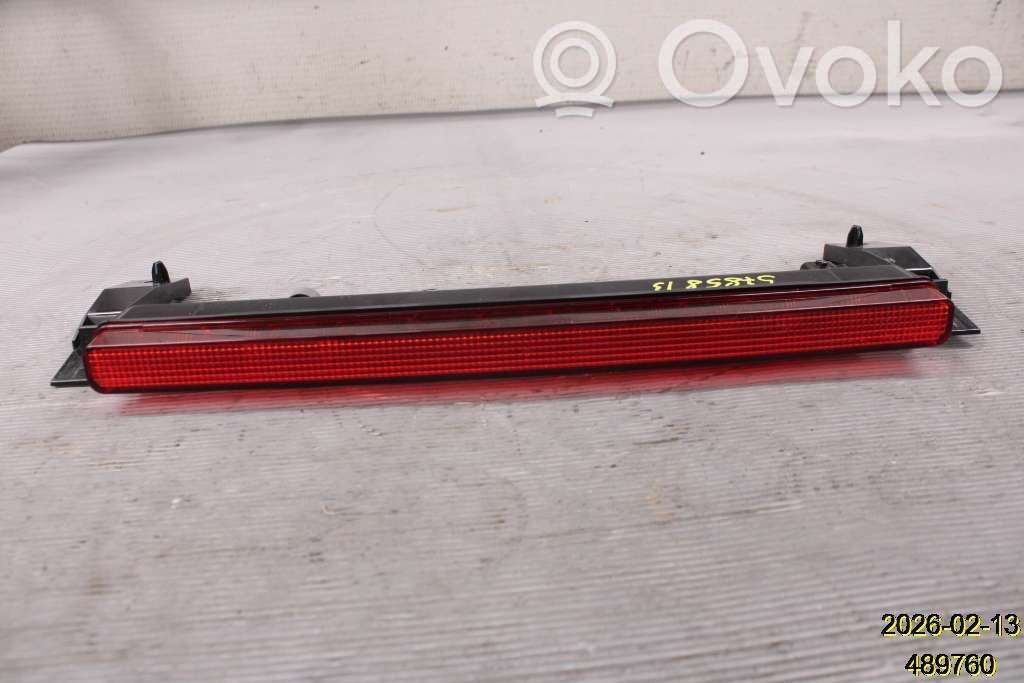 Volvo XC40 Third/center stoplight 