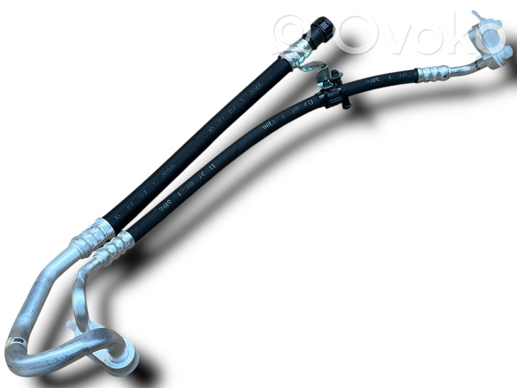 Engine coolant pipe/hose   D196,51810335