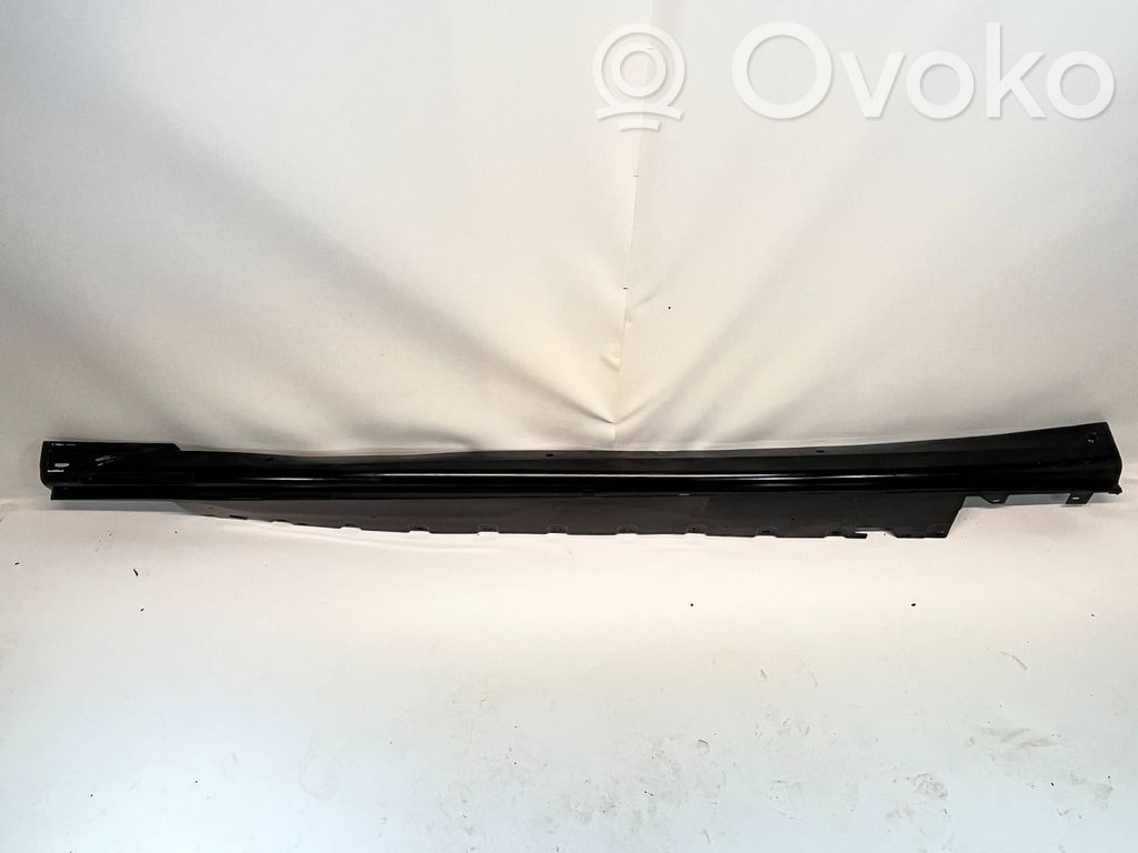 BMW 7 G70 Moldura del faldón delantero lateral 