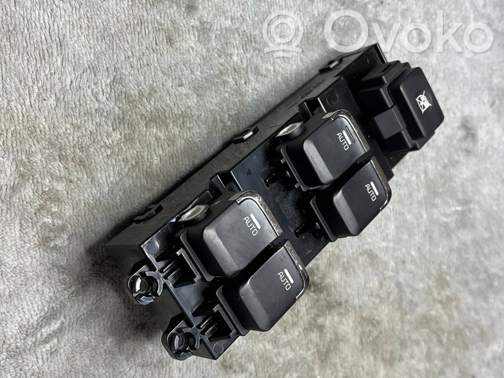 KIA Ceed Rear glass lock/latch 